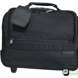 Briggs & Riley Baseline 2 Wheel Rolling Cabin Duffel Bag Suitcase

** Price Is Firm**