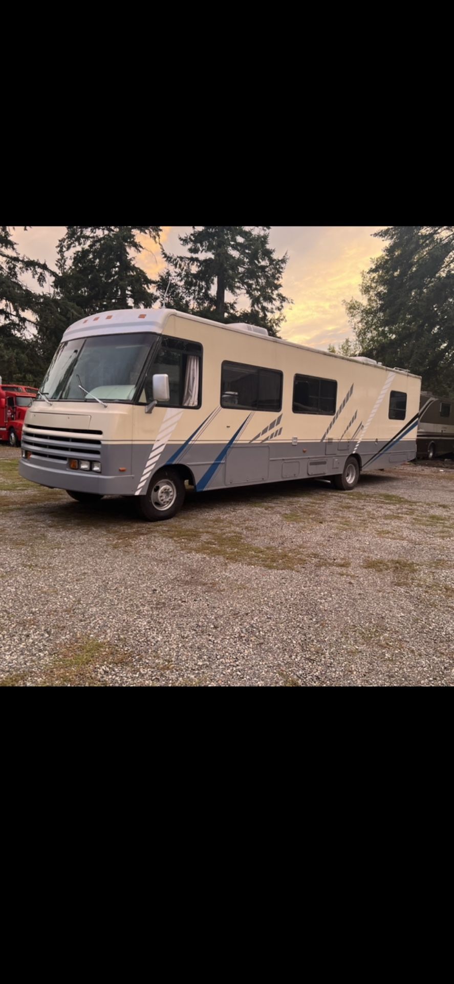 Winnebago 32ft