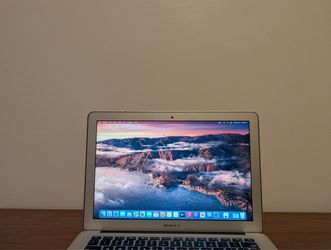 Apple MacBook Air 13” (2015) – Core i7 | 8GB RAM | 512GB SSD | Fully Functional Laptop