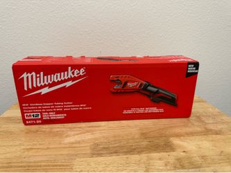 Milwaukee M12 Cordless Copper Tubbing cutter