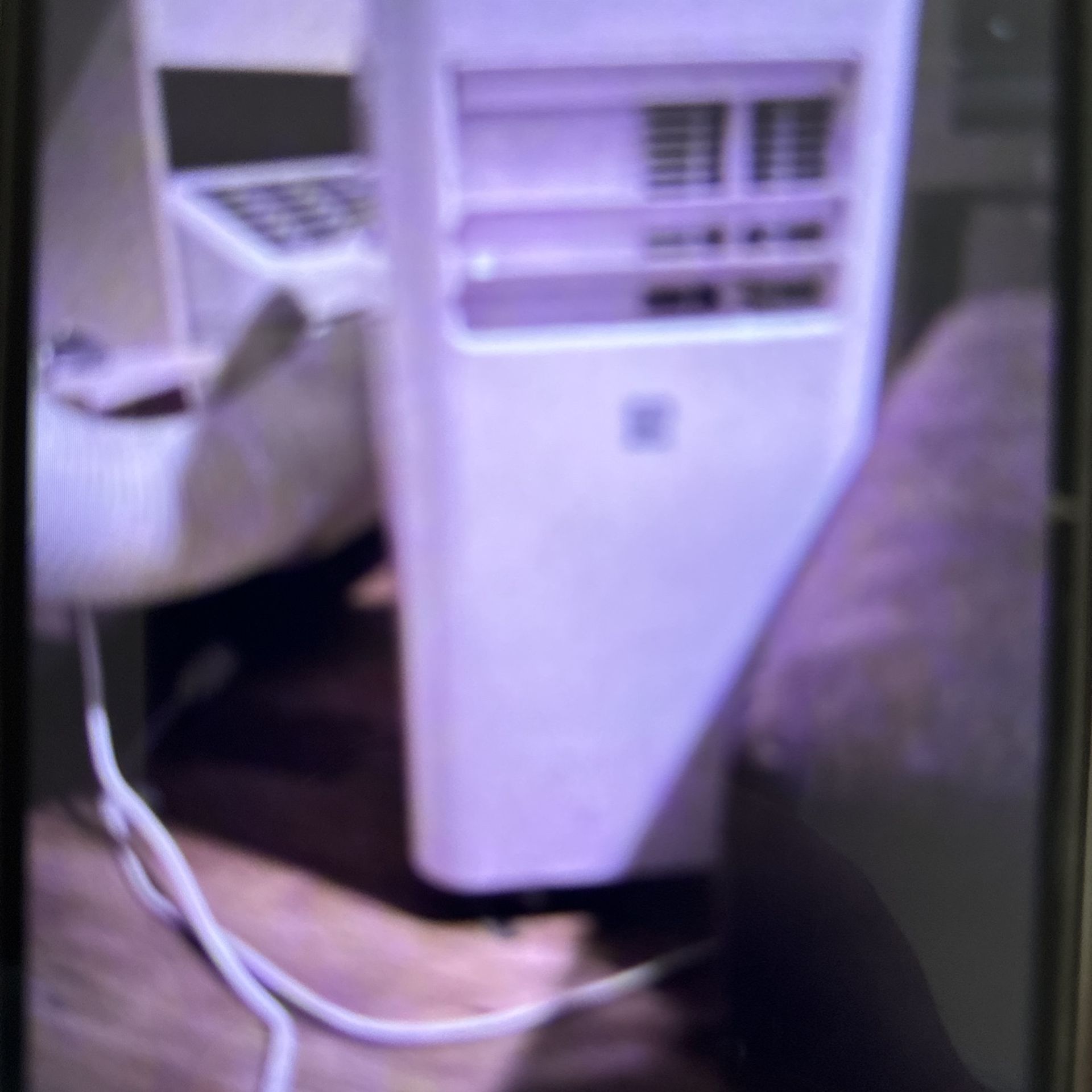 Portable A/C Works Great Gets Cold Fast