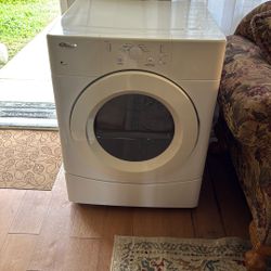 Whirlpool AccuDry 6.7 Cu. Ft. Front Load Gas Dryer In Near New Condition