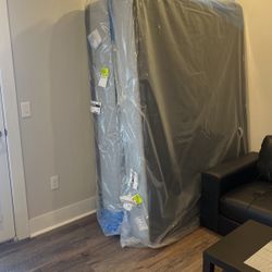 Hampton Part ET Queen Size Mattress and Wood Foundation Base.