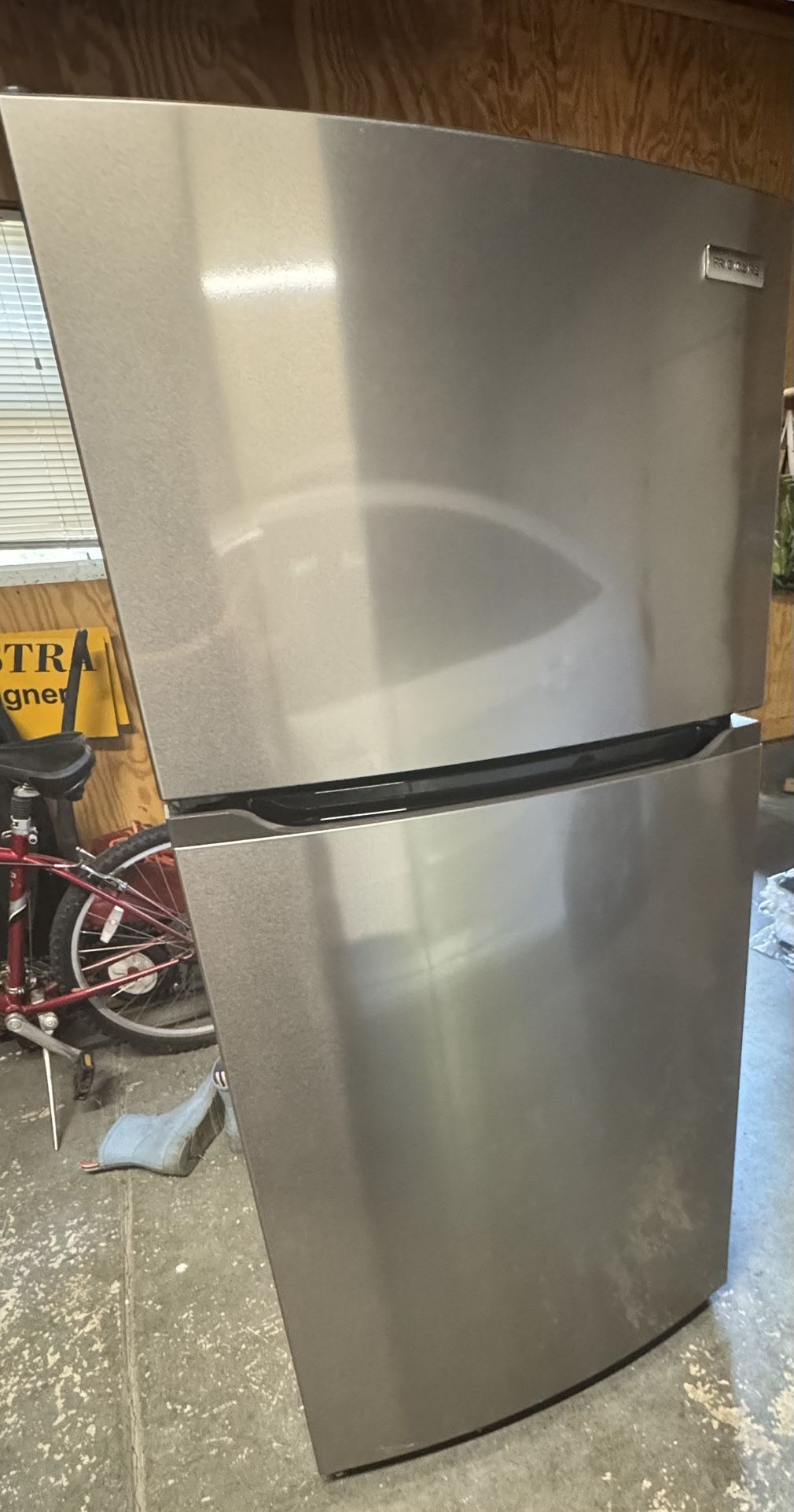 Frigidaire Refrigerator