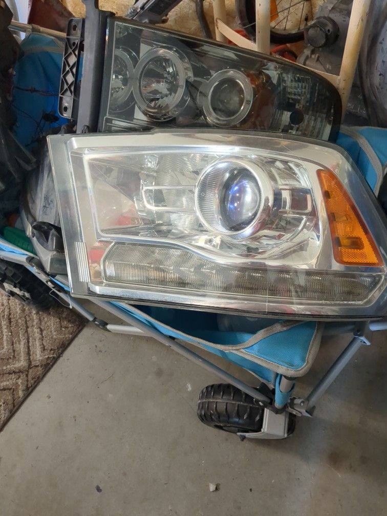 Headlights Dodge 