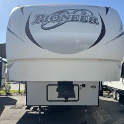 2018 Heartland Pioneer 276