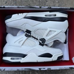 Jordan 4 Retro Flight Club
