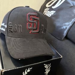 jvhatss with box and dust cover 100% Suede