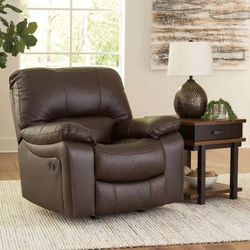 New LEATHER RECLINER 