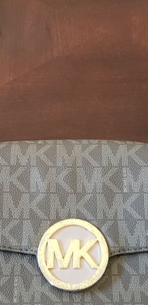 Michael Kors Crossbody Purse