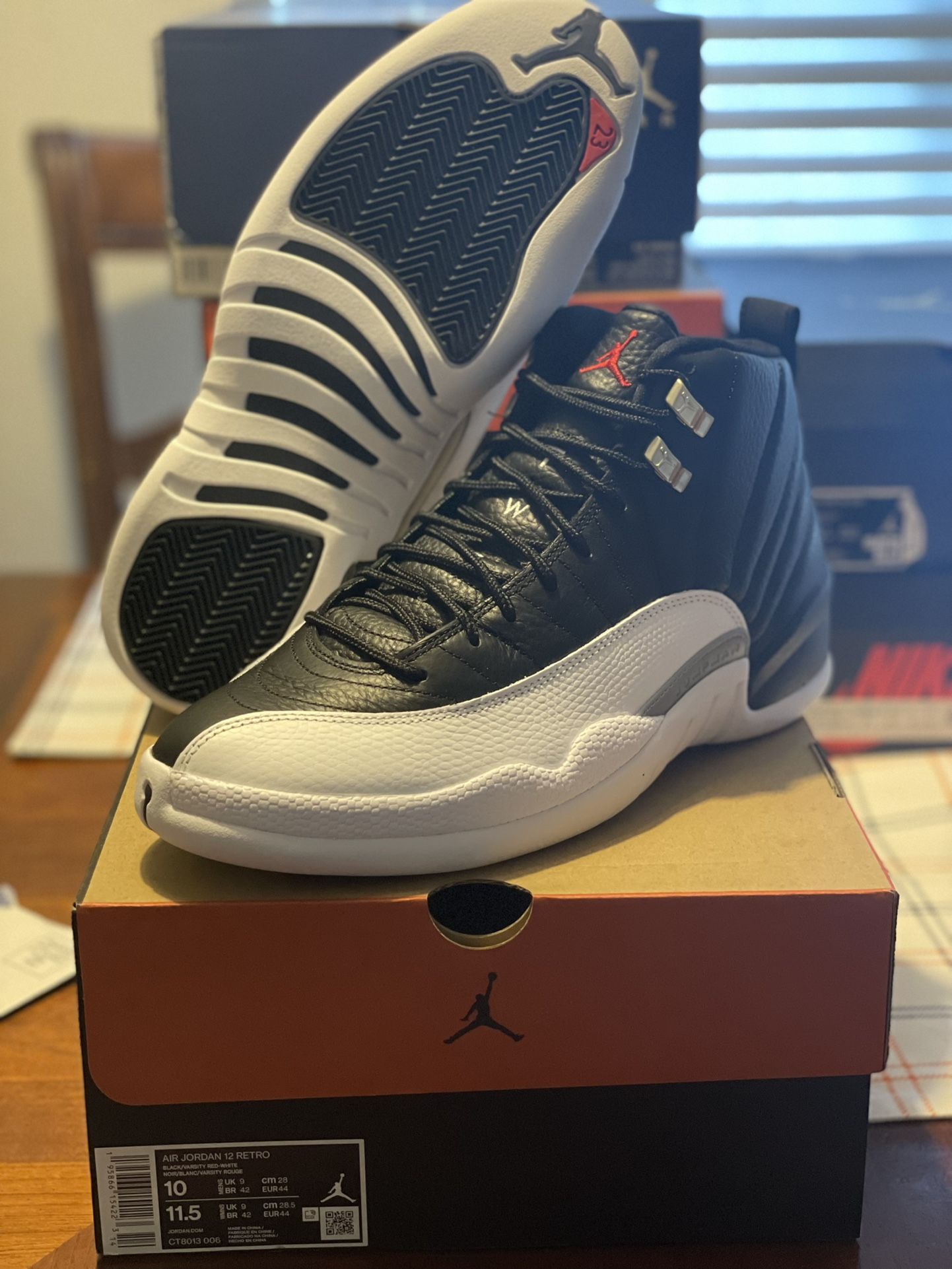 Jordan 12 Retro “Playoffs”….size 10