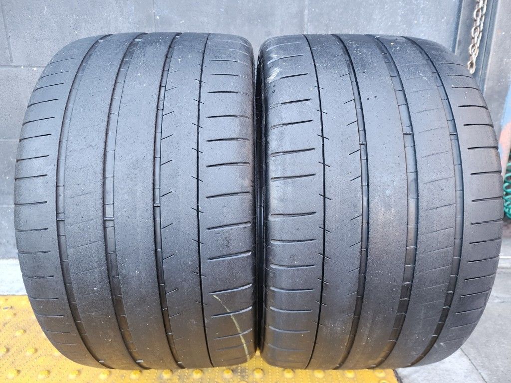 2 USED TIRES MICHELIN 285/30/19