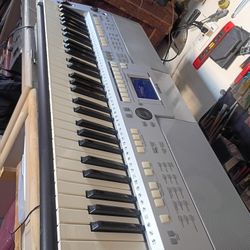 Yamaha PSR S500 Work station Keyboard 