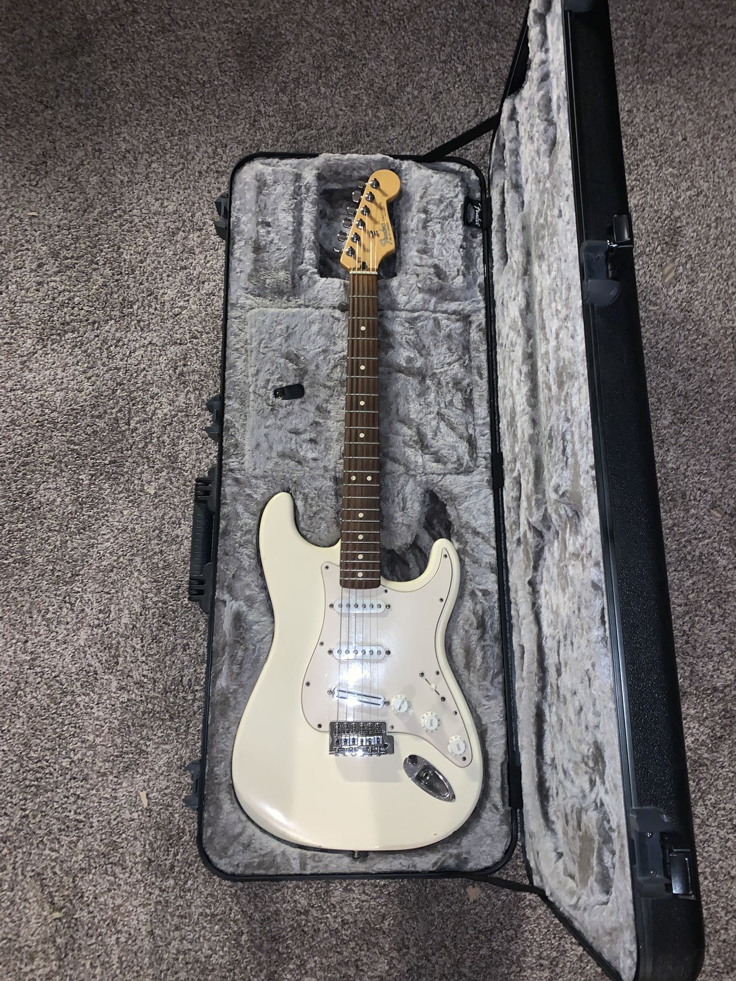 2002 FENDER STRATOCASTER 