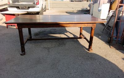 Wood dinning table