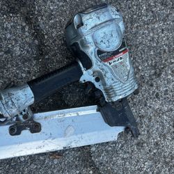 Pistola De Clavos Metabo Nailer Gun