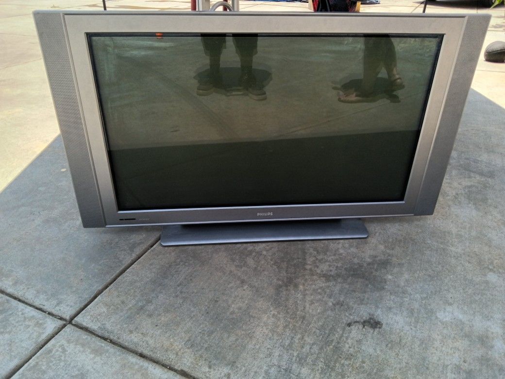 55" Phillips Plasma Tv