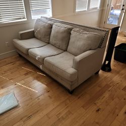 FREE COUCH 