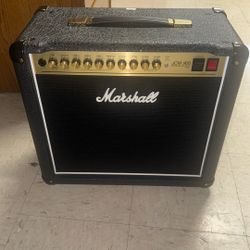 Marshall JCM 900 studio