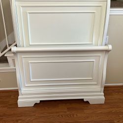 Twin Sleigh Bed