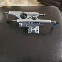 INDEPENDENT SKATEBOARD TRUCK SIZE 149 AND 159 RETAIL/ WHOLESALE 
