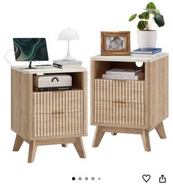 NEW IN BOX – Set of 2 Natural Oak Fluted Side Tables / Nightstands