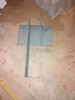 Metal bracket