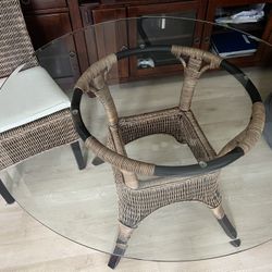 Round Dining Room Table 