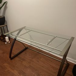 Table and Desk in Great Condition 