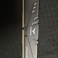 Gigabyte TeamGroup T-Force Vulcan Z 8GB DDR4-3200