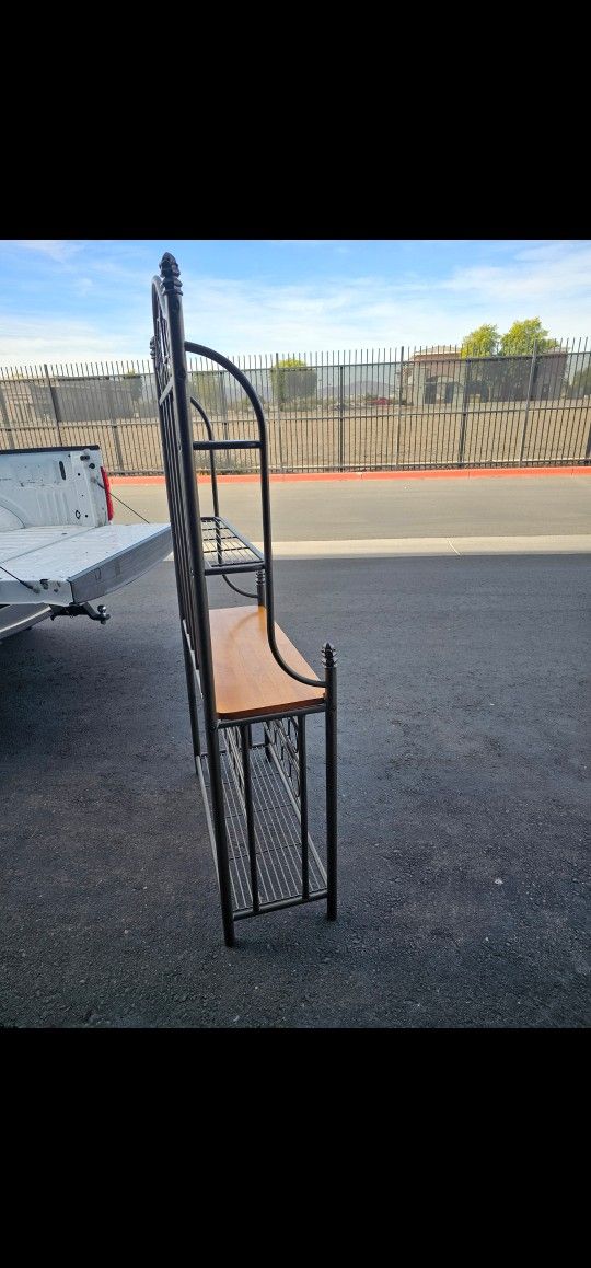 Wine/bakers Rack