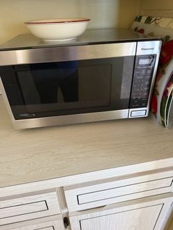 Microwave Oven Countertop