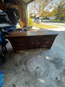 Dresser
