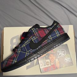 Nike SB Dunk Low Nardwaur 