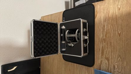 Sterling Audio ST155 Condenser Microphone