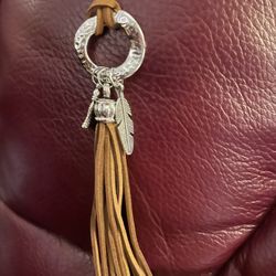 New BOHO tassel Necklace Hammered Circle Feather Charm 