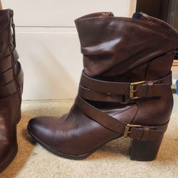 Pending-Brown Ankle Boots 10