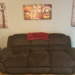 Reclining Couch & Love Seat 