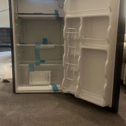 Upstreman Mini Fridge 