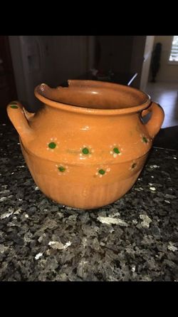 Clay pot