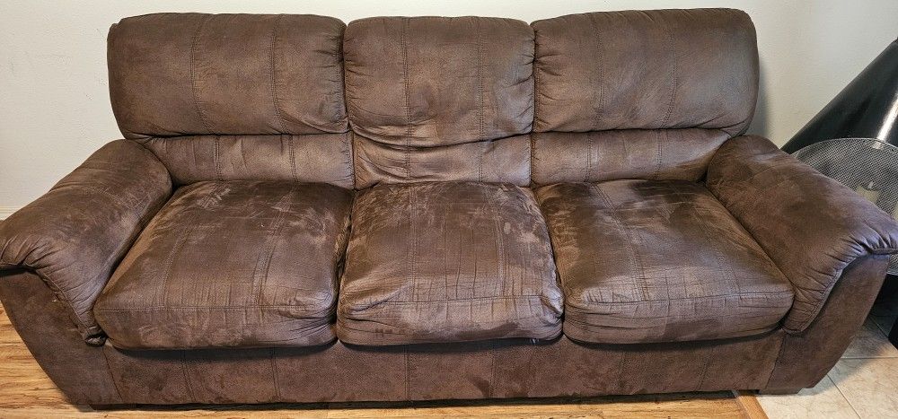 3 Seater SOFA (NO PET Home)