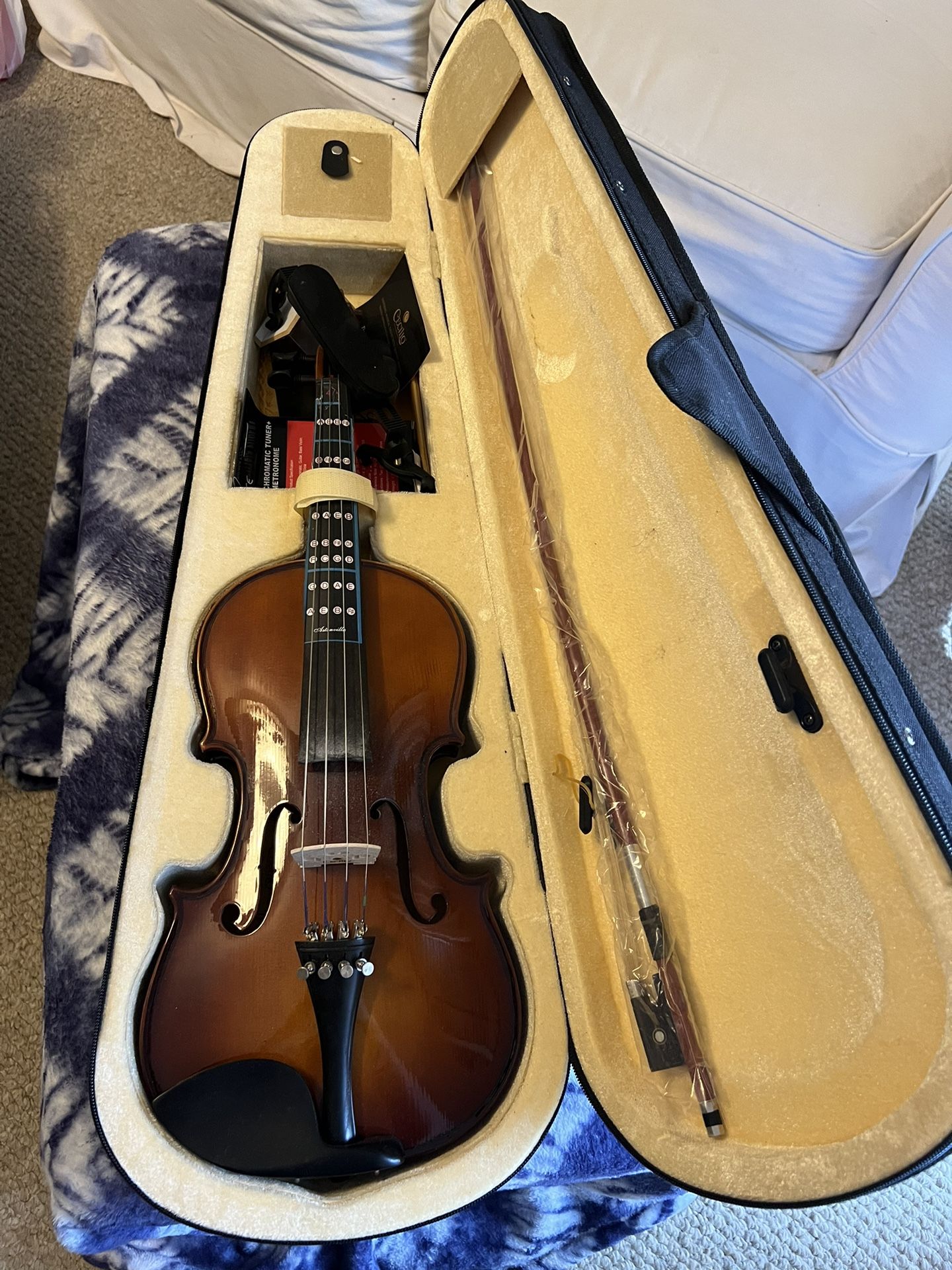 Cecillo Violin