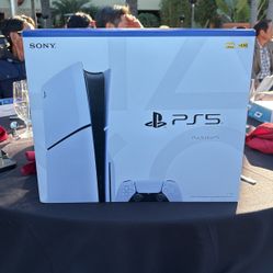 1TB PS5 Brand New in Box