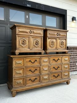 Mid Century Solid Wood Thomasville Dresser Set