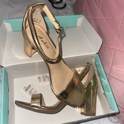 gold heel sz 6