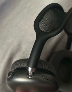 AIRPOD MAX 2s