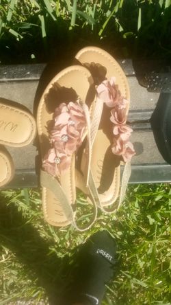 Girl Sandals Sz 6.5