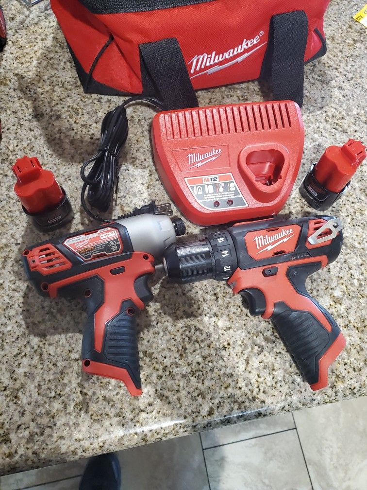 Milwaukee Drill Set