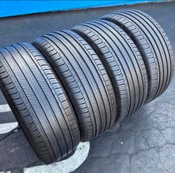 235 45 18 Michelin Tires Con 80% de Vida Las 4