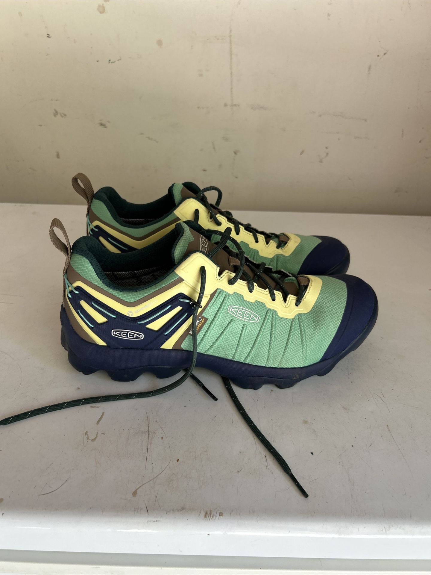 New Keen Dry Waterproof Men Hiking Shoes Size 8.5